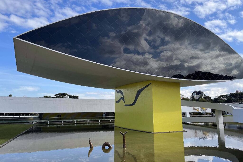 horario-final-de-ano-museu-oscar-niemeyer horario-final-de-ano-museu-oscar-niemeyer