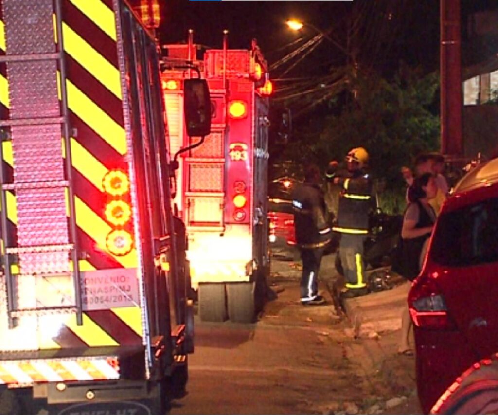 incendio-casa-marcenaria-curitiba incendio-casa-marcenaria-curitiba