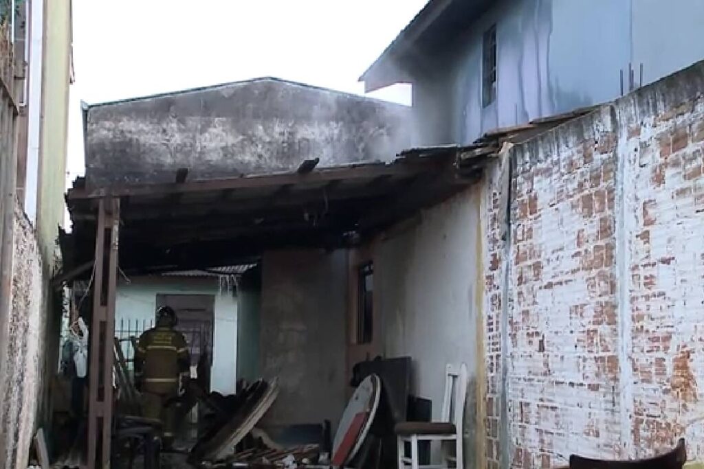 incendio-criminoso-em-curitiba-hoje incendio-criminoso-em-curitiba-hoje