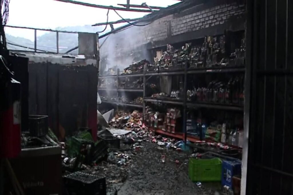 incendio-mercado-sao-jose-dos-pinhais incendio-mercado-sao-jose-dos-pinhais