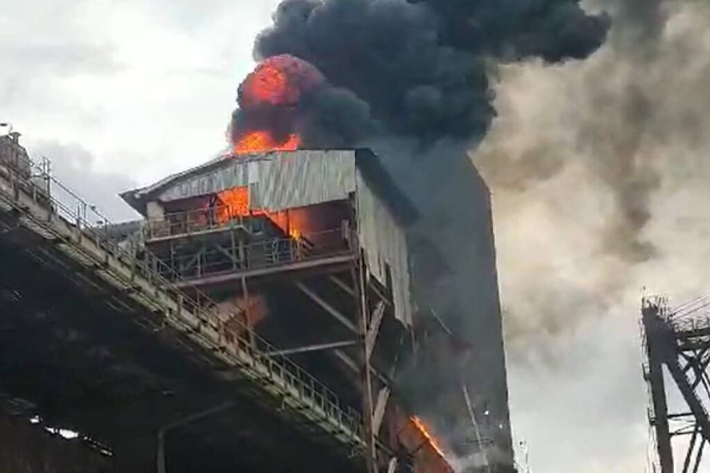 incendio-porto-paranagua incendio-porto-paranagua