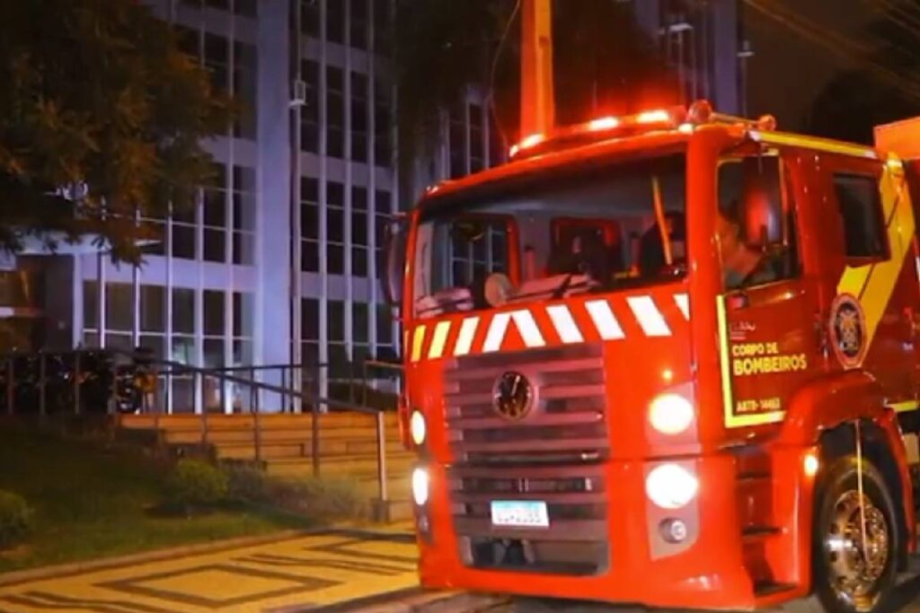 incendio-prefeitura-ponta-grossa incendio-prefeitura-ponta-grossa