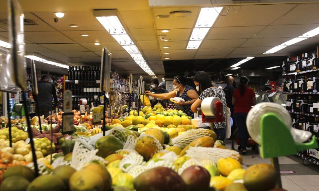 Supermercado na zona sul do Rio de Janeiro. Supermercado na zona sul do Rio de Janeiro.