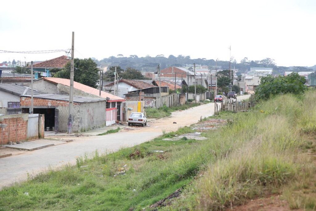 jovem-assassinado-20-tiros-colombo-vila-zumbi
