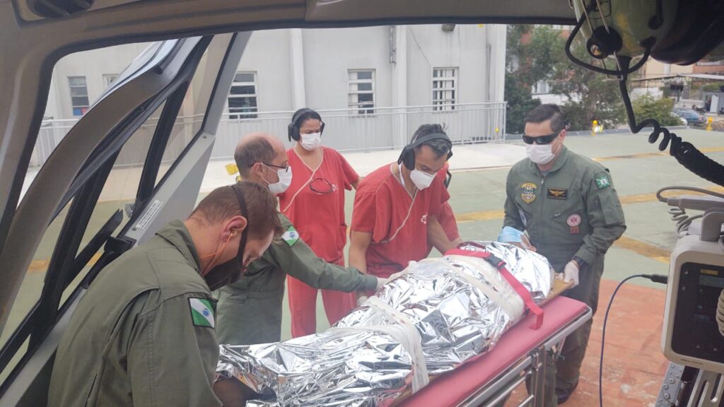 jovem-tijucas-trator-2