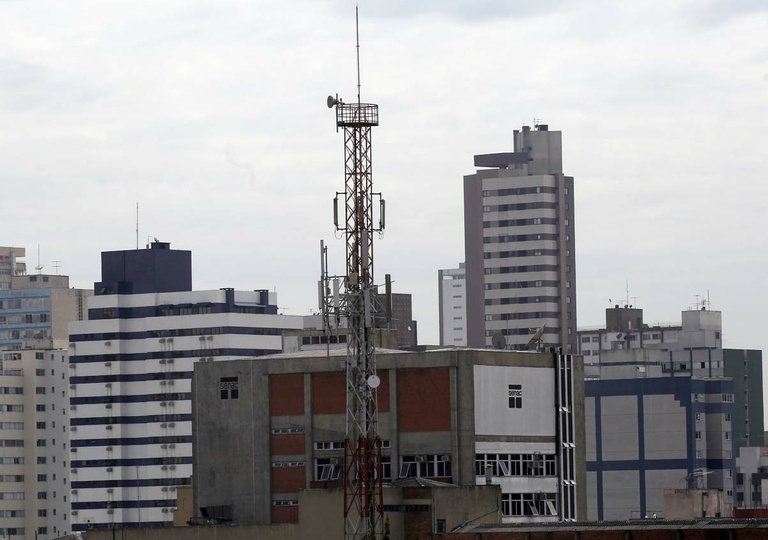 lei-antenas-curitiba