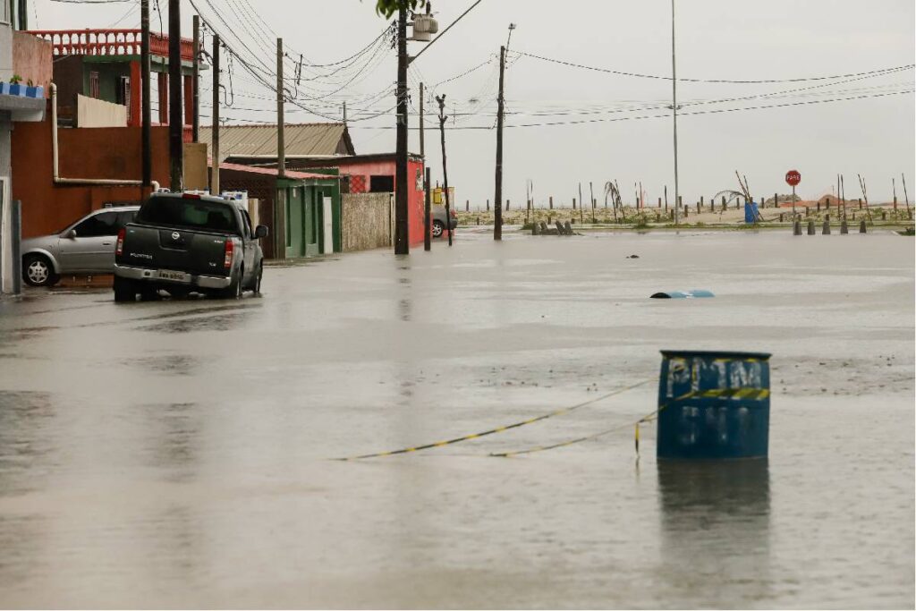 litoral-do-parana-situacao-de-emergencia-chuva