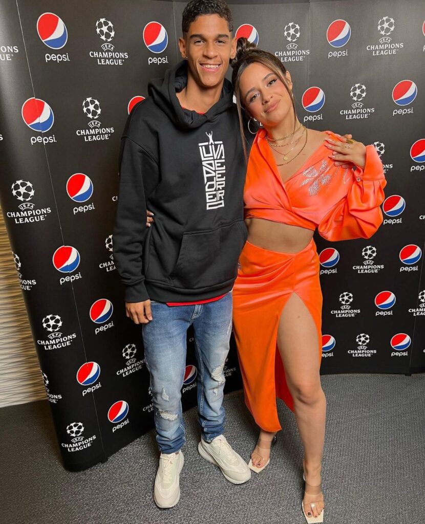 luva-de-pedreiro-a-camila-cabello luva-de-pedreiro-a-camila-cabello