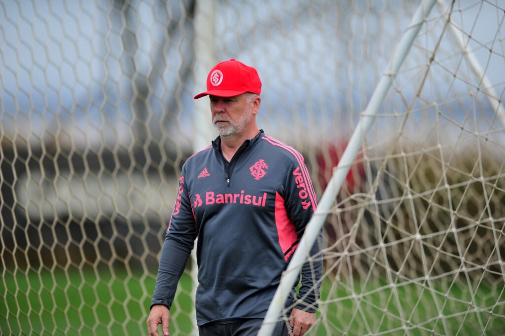 mano-internacional-x-santos