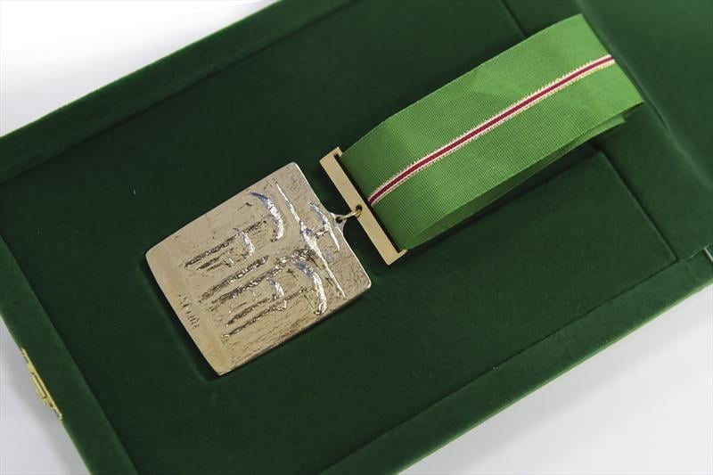 medalha-ordem-da-luz-dos-pinhais