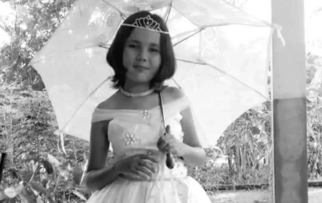 menina-morre-guaraquecaba menina-morre-guaraqueçaba