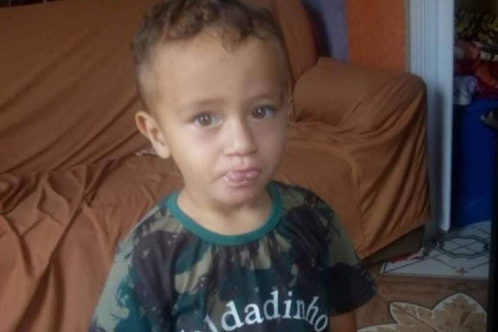 menino-atropelado-rio-branco-do-sul
