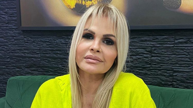monique-evans