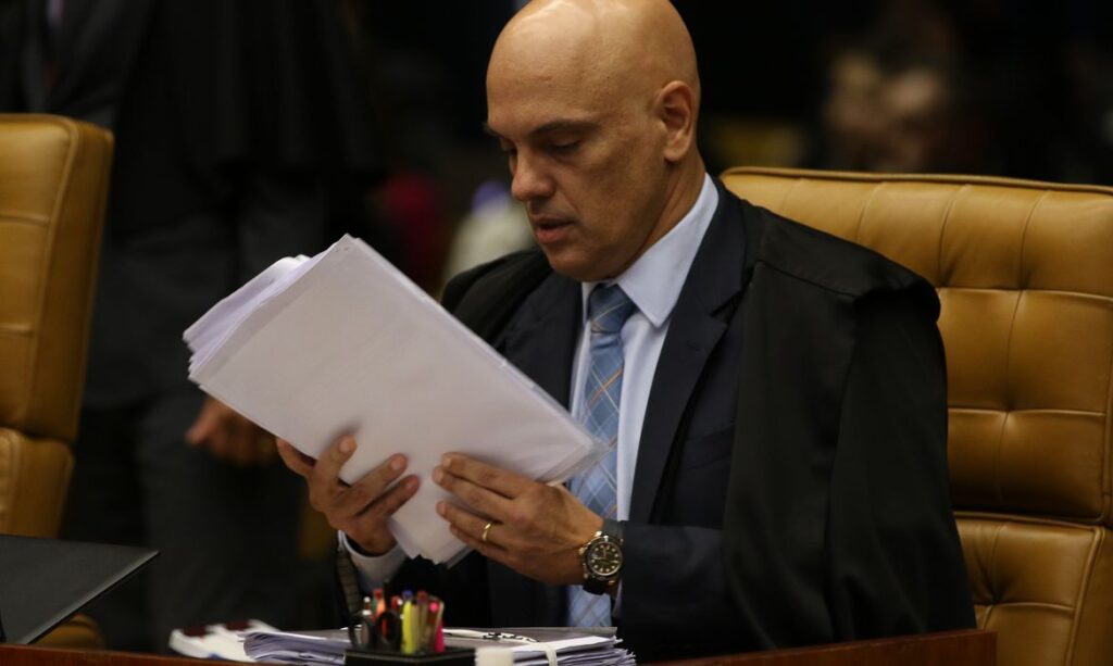 moraes-investiga-bolsonaro moraes-investiga-bolsonaro