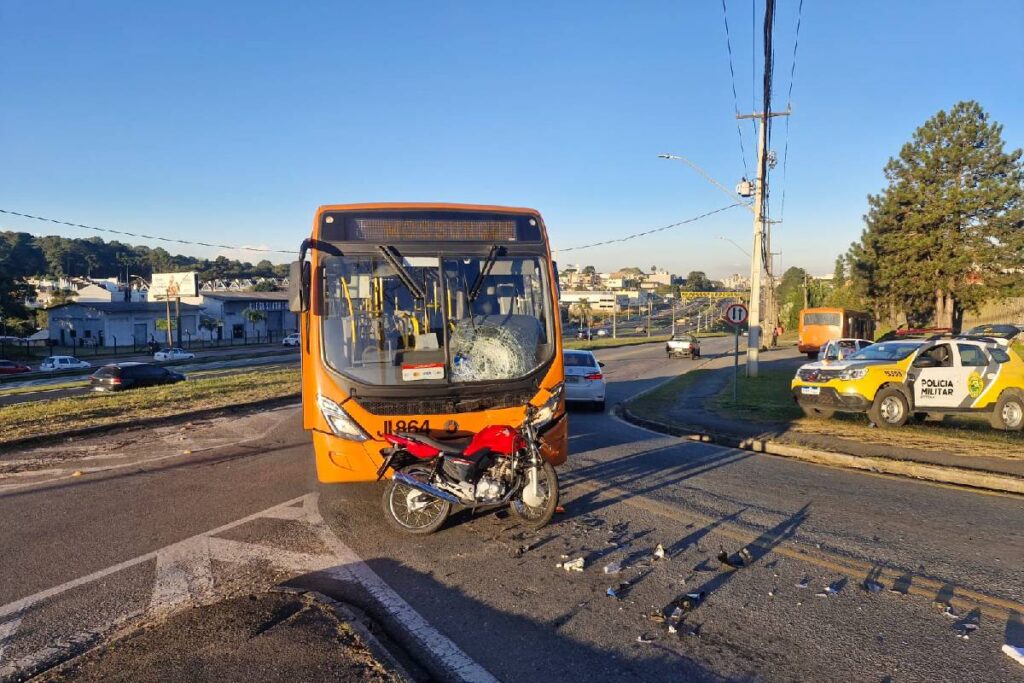 motociclista-morre-em-acidente-onibus motociclista-morre-em-acidente-onibus