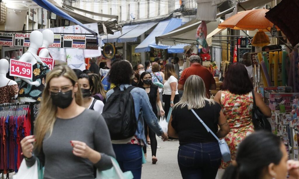 movimento_de_vendas_de_brinquedos_para_o_dia_das_criancas_comercio_varejista_nas_ruas_do_polo_saara_centro_do_rio_de_janeiro_ffraz_abr_100720210104