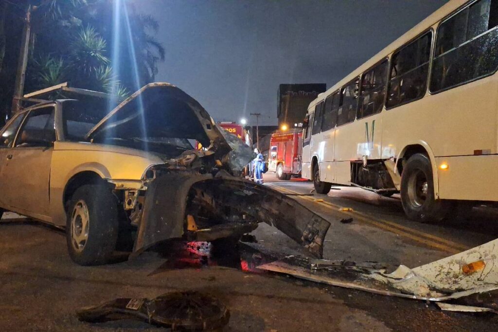 mulher-morre-apos-acidente-em-colombo mulher-morre-apos-acidente-em-colombo