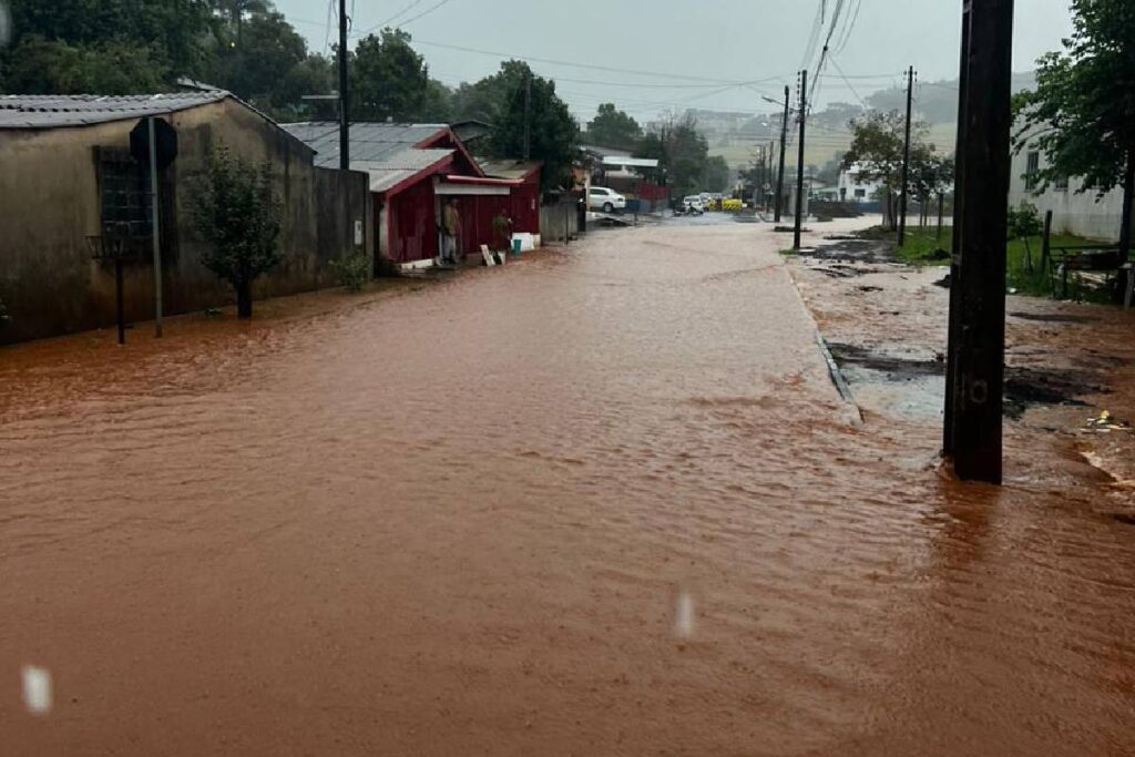 municipios-do-parana-estao-em-situacao-de-emergencia-apos-temporais municipios-do-parana-estao-em-situacao-de-emergencia-apos-temporais