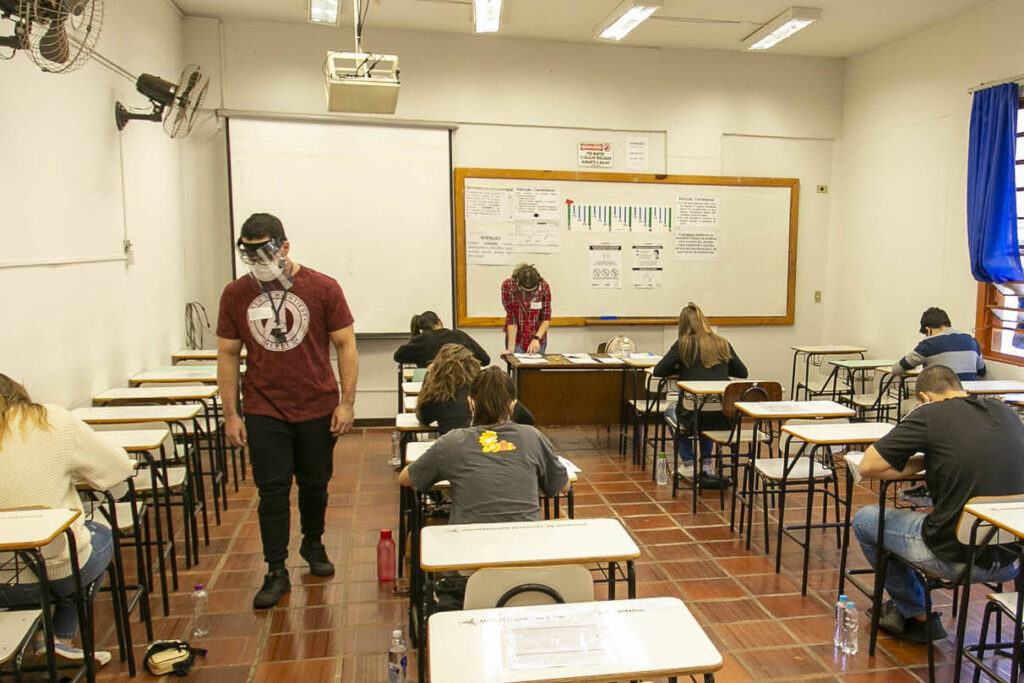 news_interna_60ae3303deef320210523_vestibular9950