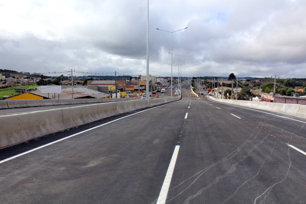 news_interna_pr415viadutopinhais4jw