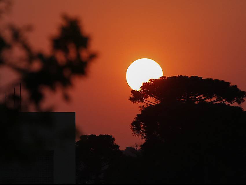 onda-de-calor-em-curitiba onda-de-calor-em-curitiba
