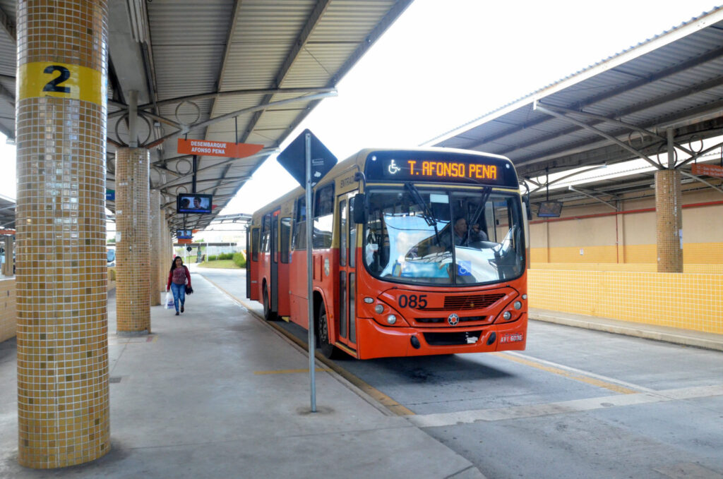 onibus_foto_silvio_ramos_pmsjp-1-1536×1018-1