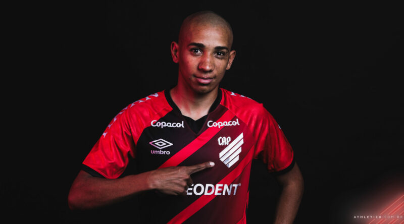 pablo-siles-athletico-scaled-e1636461870698