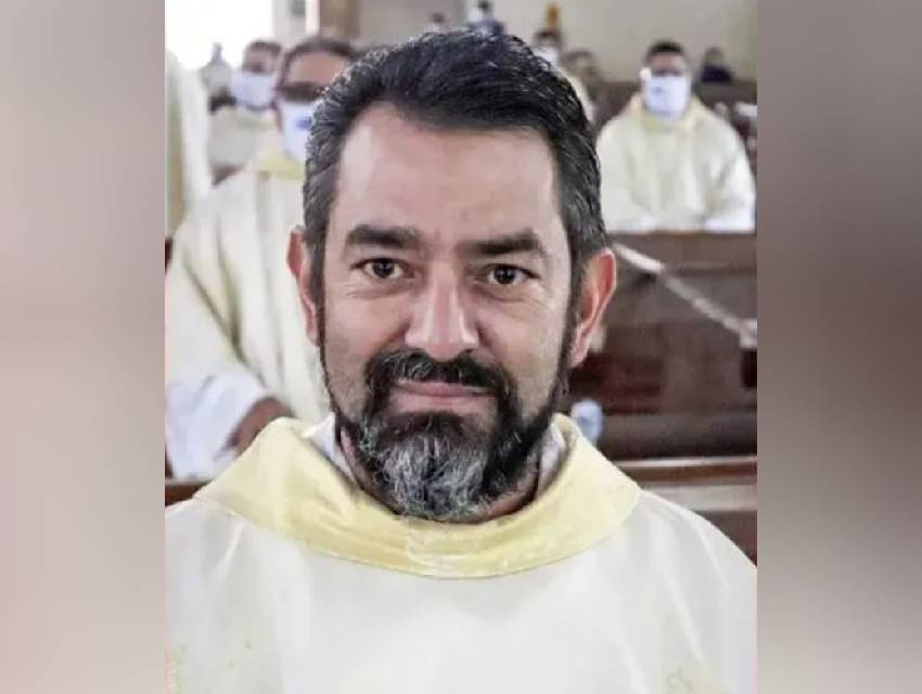 padre-afastado-invasao-paroquia padre-afastado-invasao-paroquia