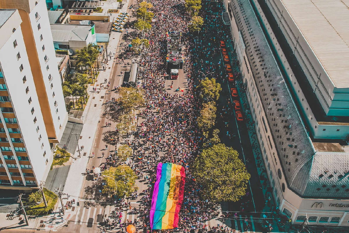 Parada LGBTI+ de Curitiba provoca bloqueios de rua: veja a lista