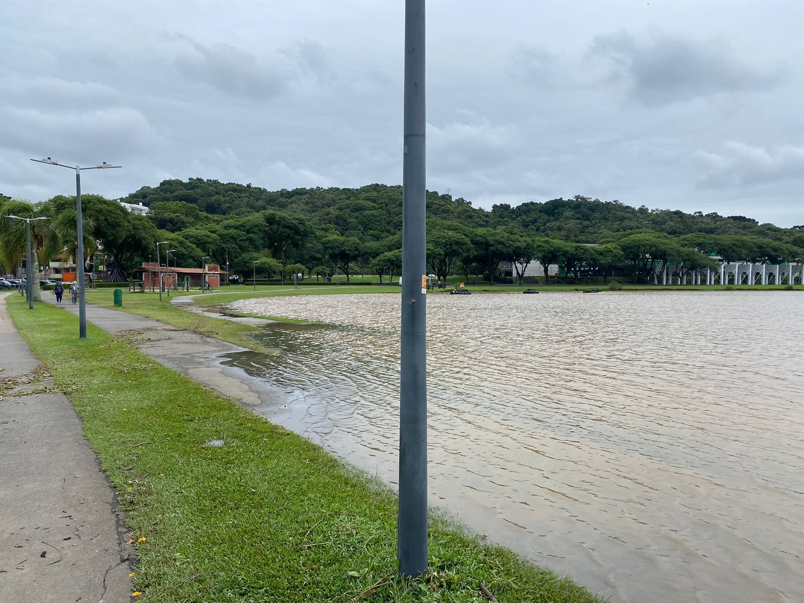 parque-barigui-cheia