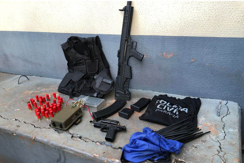 PCPR apreende armas e prende três pessoas por porte ilegal em Santa Helena  –