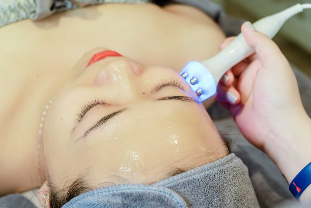 pexels-lespa-so-ve-dieu-tri-mun-nam-seo-ro-5042622-scaled