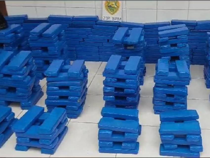 pm-apreende-maconha-cic pm-apreende-maconha-cic