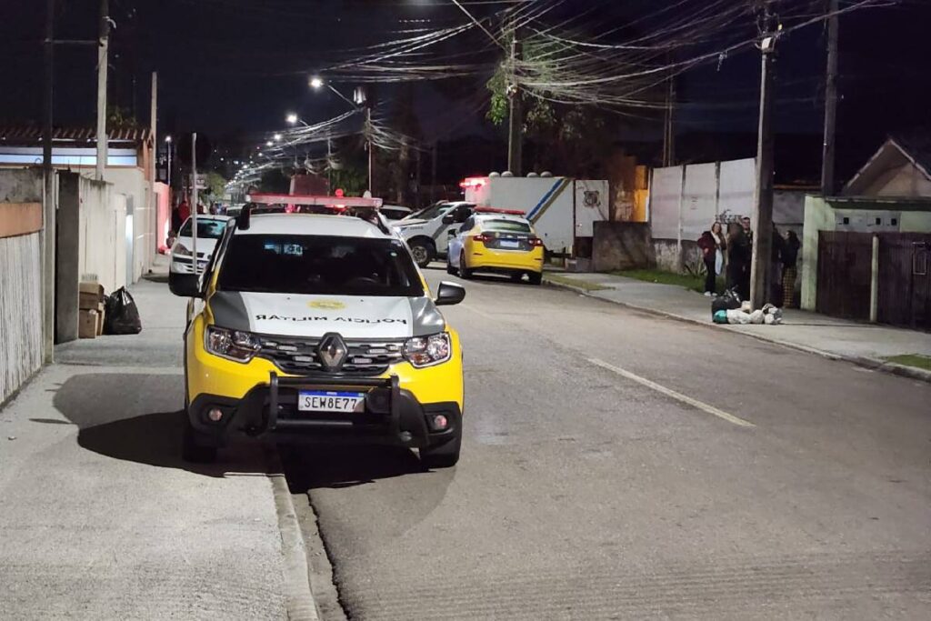 policia-encontra-idosa-morta-em-casa-filho-baleado-morre policia-encontra-idosa-morta-em-casa-filho-baleado-morre