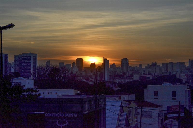 por-do-sol-curitiba por-do-sol-curitiba