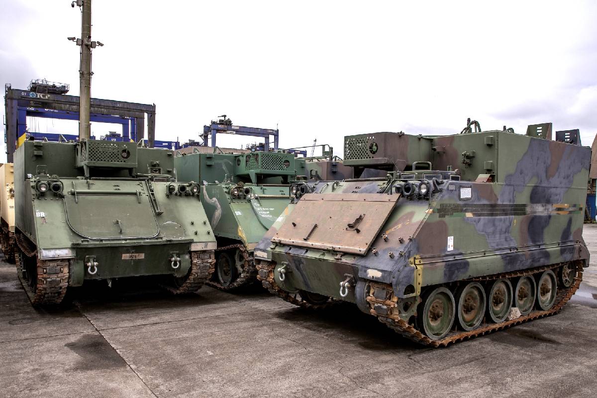porto-paranagua-exercito-blindados
