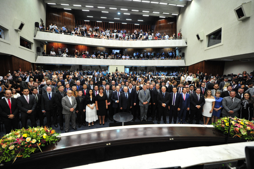 posse-deputados-estaduais-parana posse-deputados-estaduais-parana