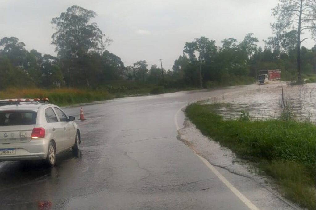 pr-151-bloqueada-ponta-grossa