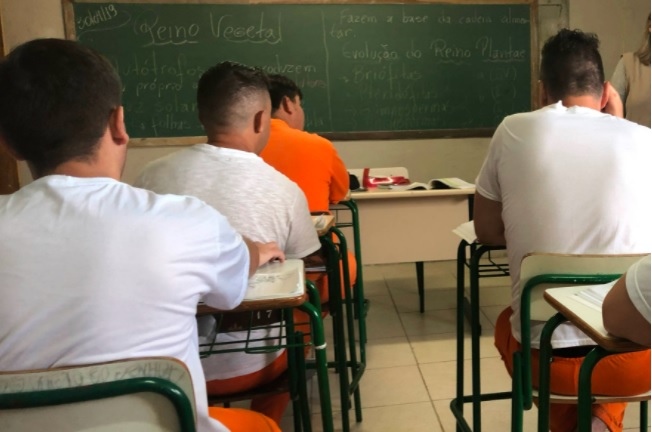 presos-enem-parana