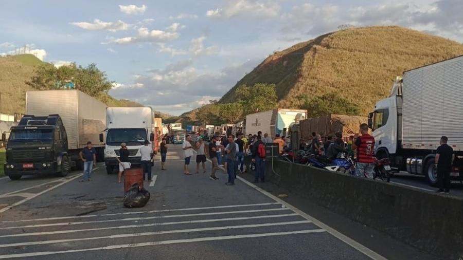 protesto-caminhoneiros