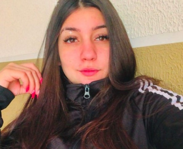 rayssa-alves-empina-moto