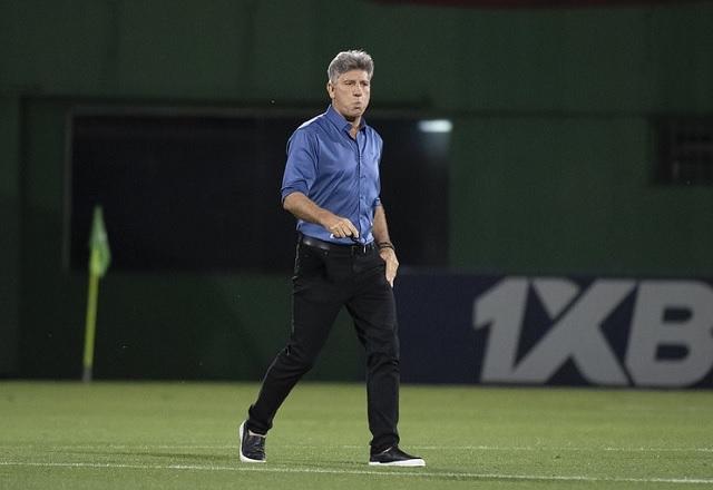 renato-reclama-arbitragem