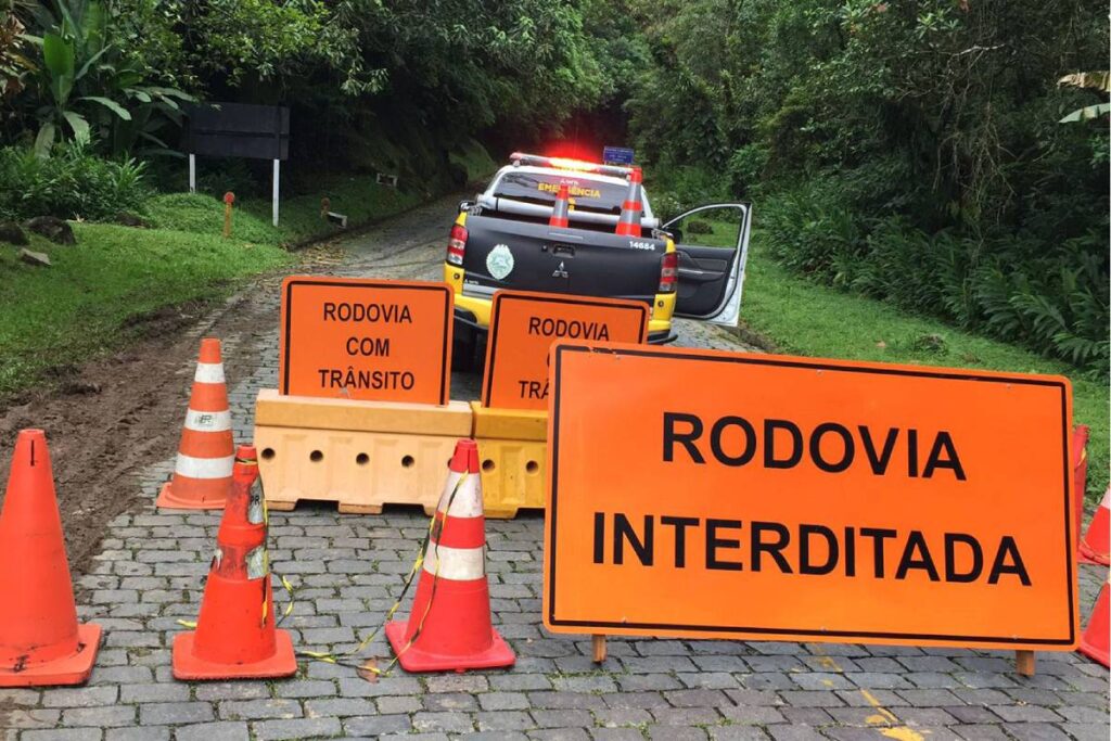 rodovias-parana-bloqueadas-quarta