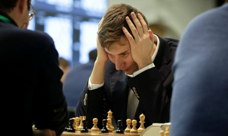 sergey_karjakin_xadrez_russo_suspensao-e1647899493380