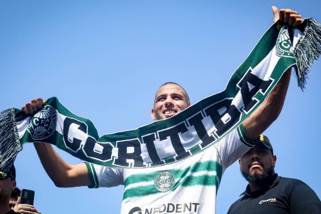 slimani-saiu-do-coritiba