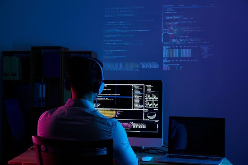 software-developer-6521720-1920-e1631200743399