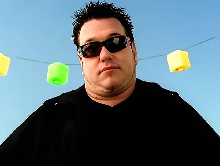 steve-harwell-morre-smash-mouth