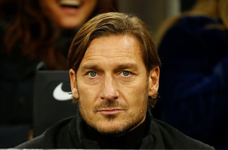 Francesco Totti acompanha partida da Roma contra a Inter de Milão no San Siro em 2019 Francesco Totti acompanha partida da Roma contra a Inter de Milão no San Siro em 2019