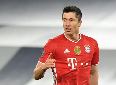 Lewandowski comemora gol do Bayern Lewandowski comemora gol do Bayern