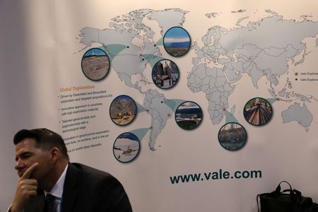Mapa com ativos da Vale fotografado durante conferência em Toronto, Canadá Mapa com ativos da Vale fotografado durante conferência em Toronto, Canadá